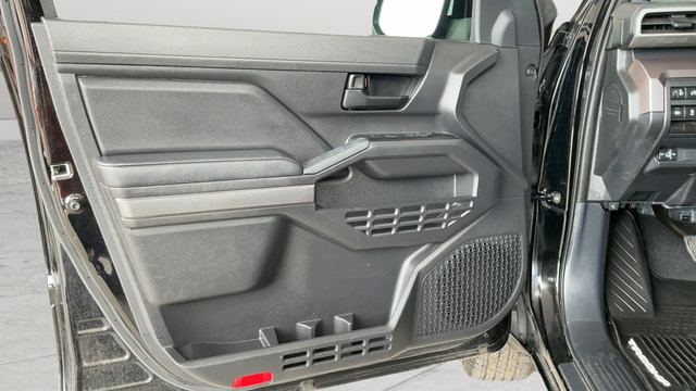 Used 2024 Toyota Tacoma SR5 AWD/4WD image 19