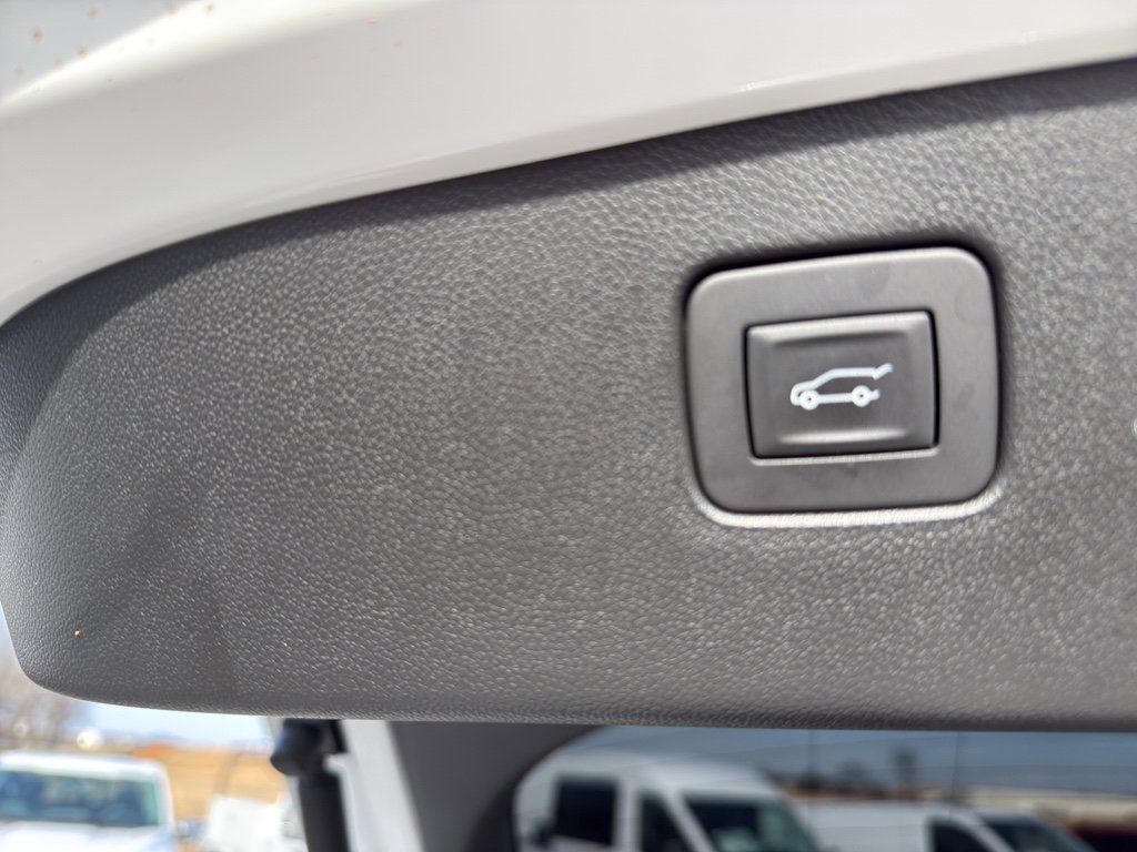 Used 2025 Buick Envista Avenir FWD image 16