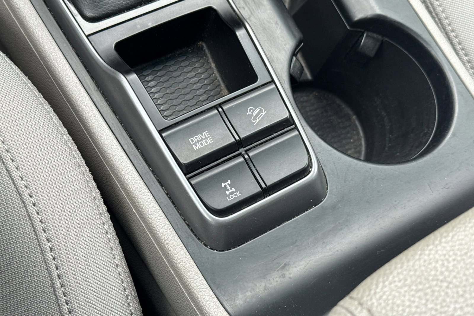 Used 2017 Hyundai Tucson SE image 32