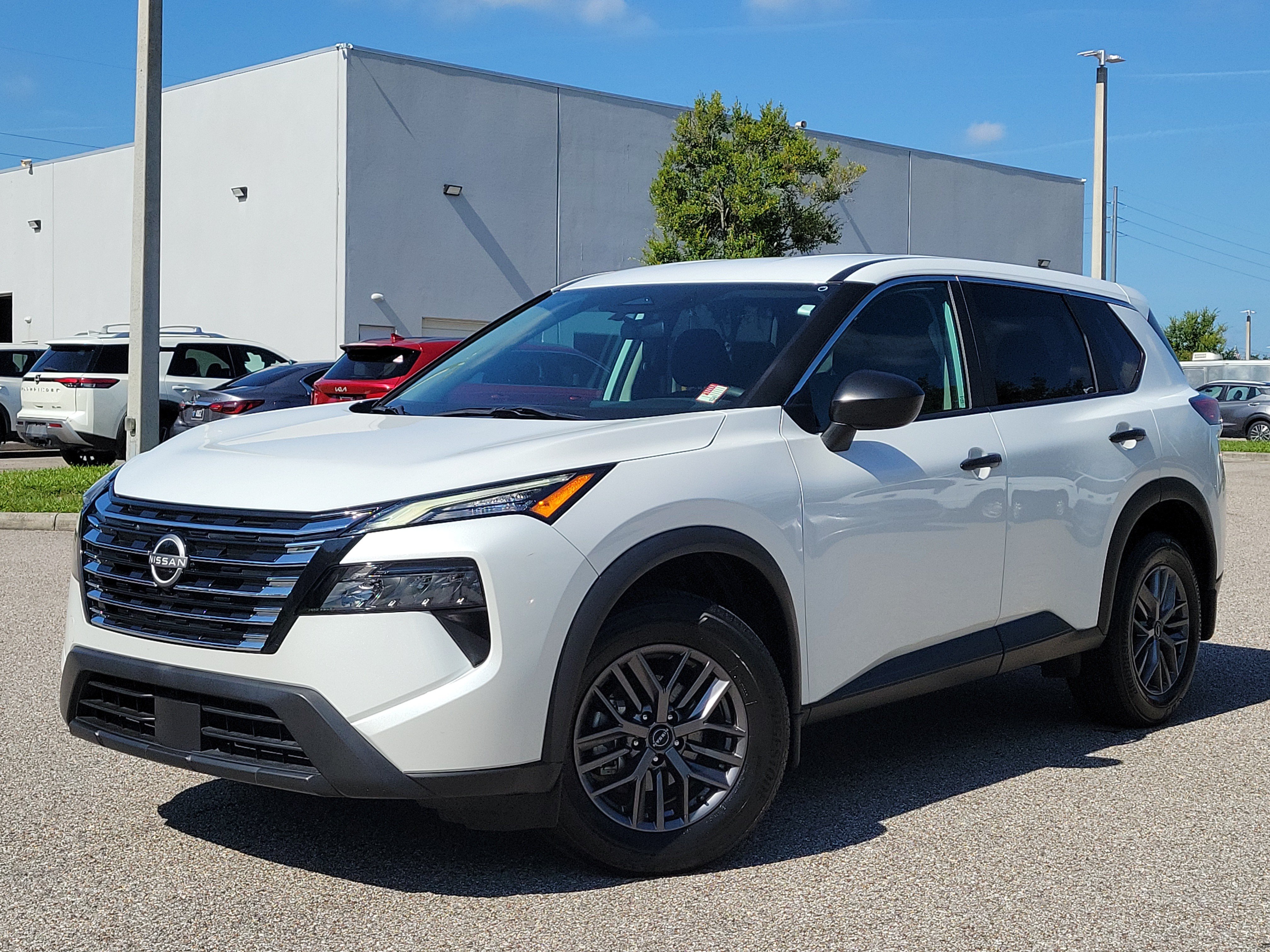 Certified 2024 Nissan Rogue S FWD image 33