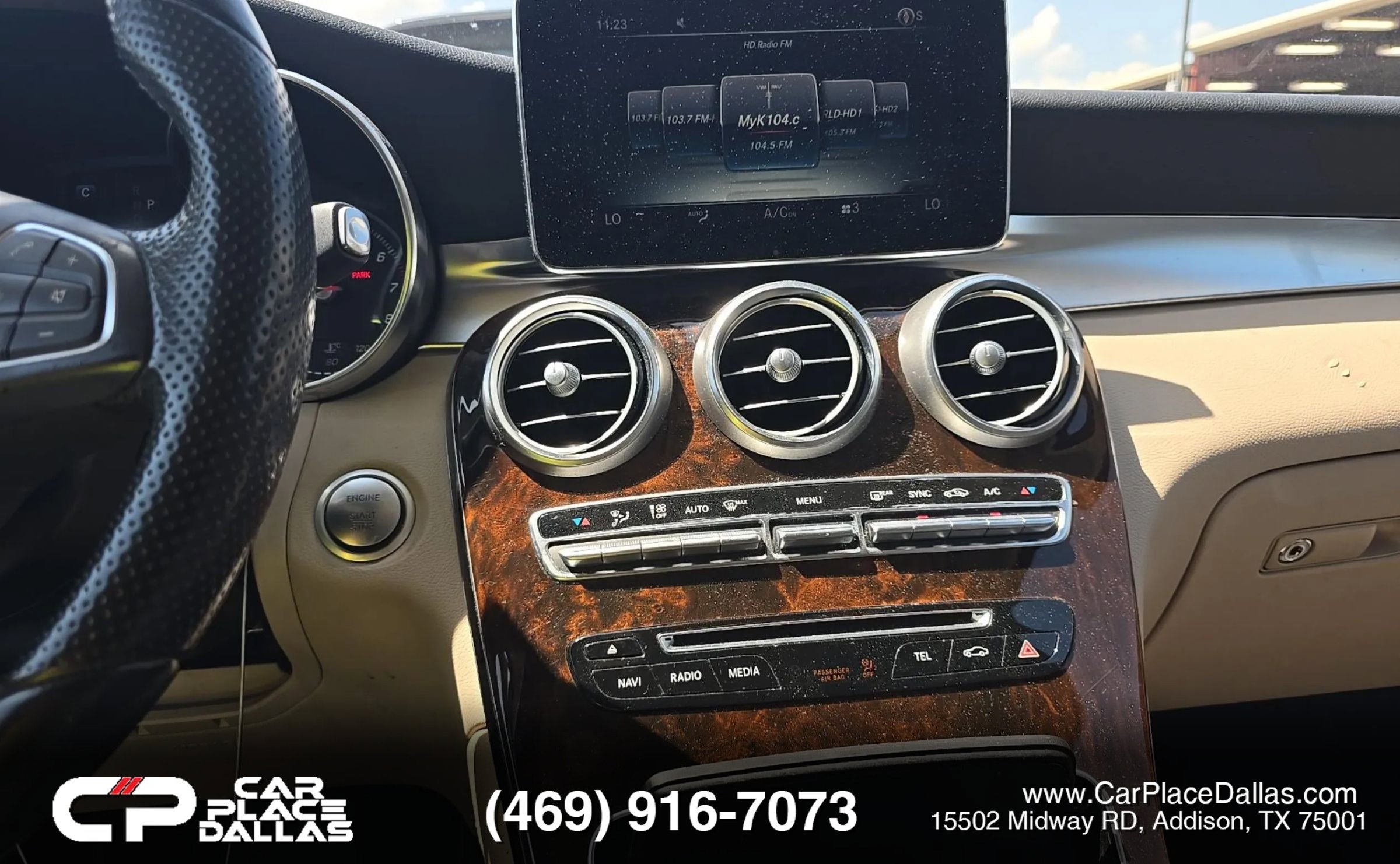 Used 2016 Mercedes-Benz GLC 300 w/ Multimedia Package image 11