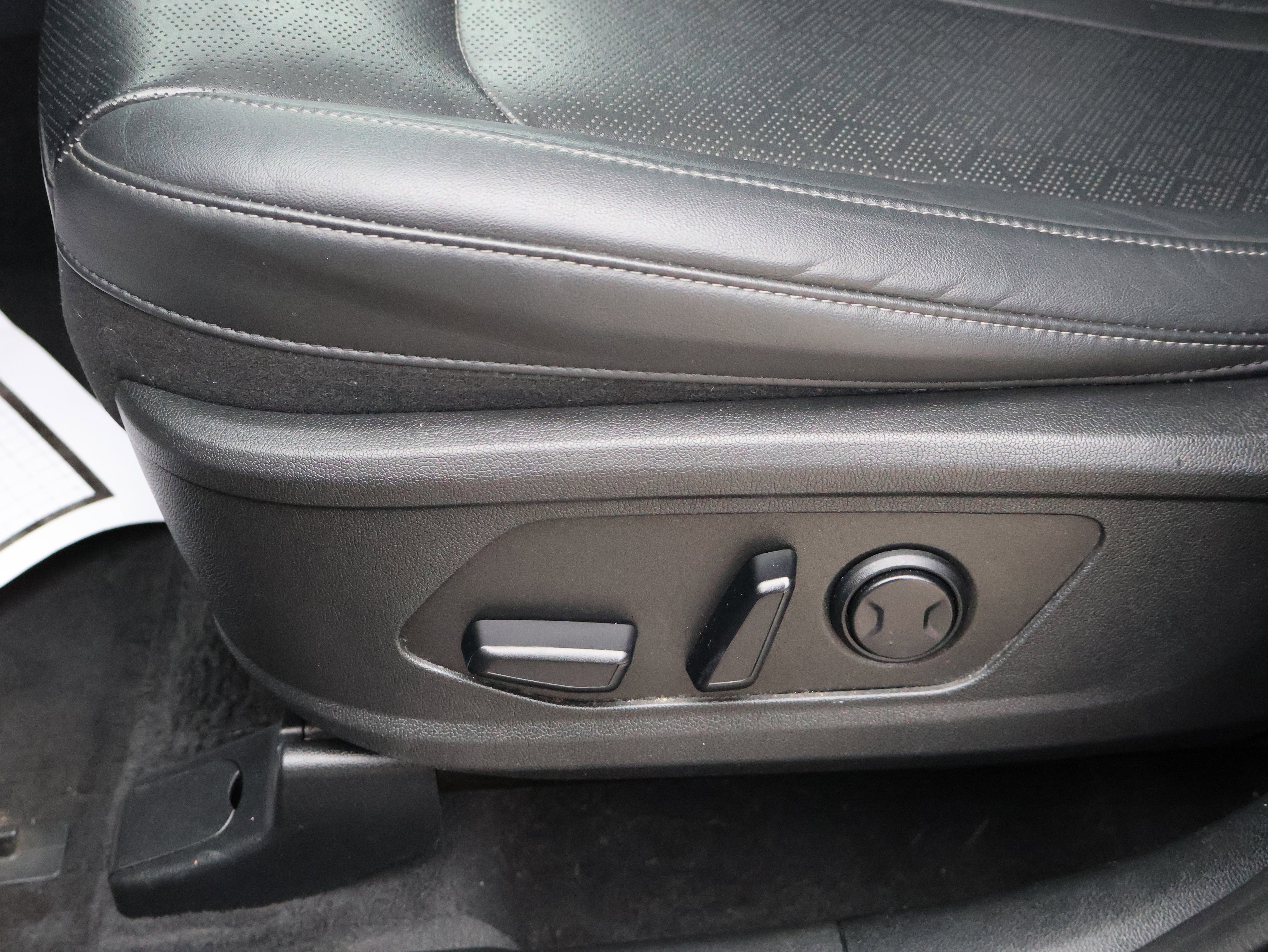 Used 2023 Kia Sorento X-Line EX image 46