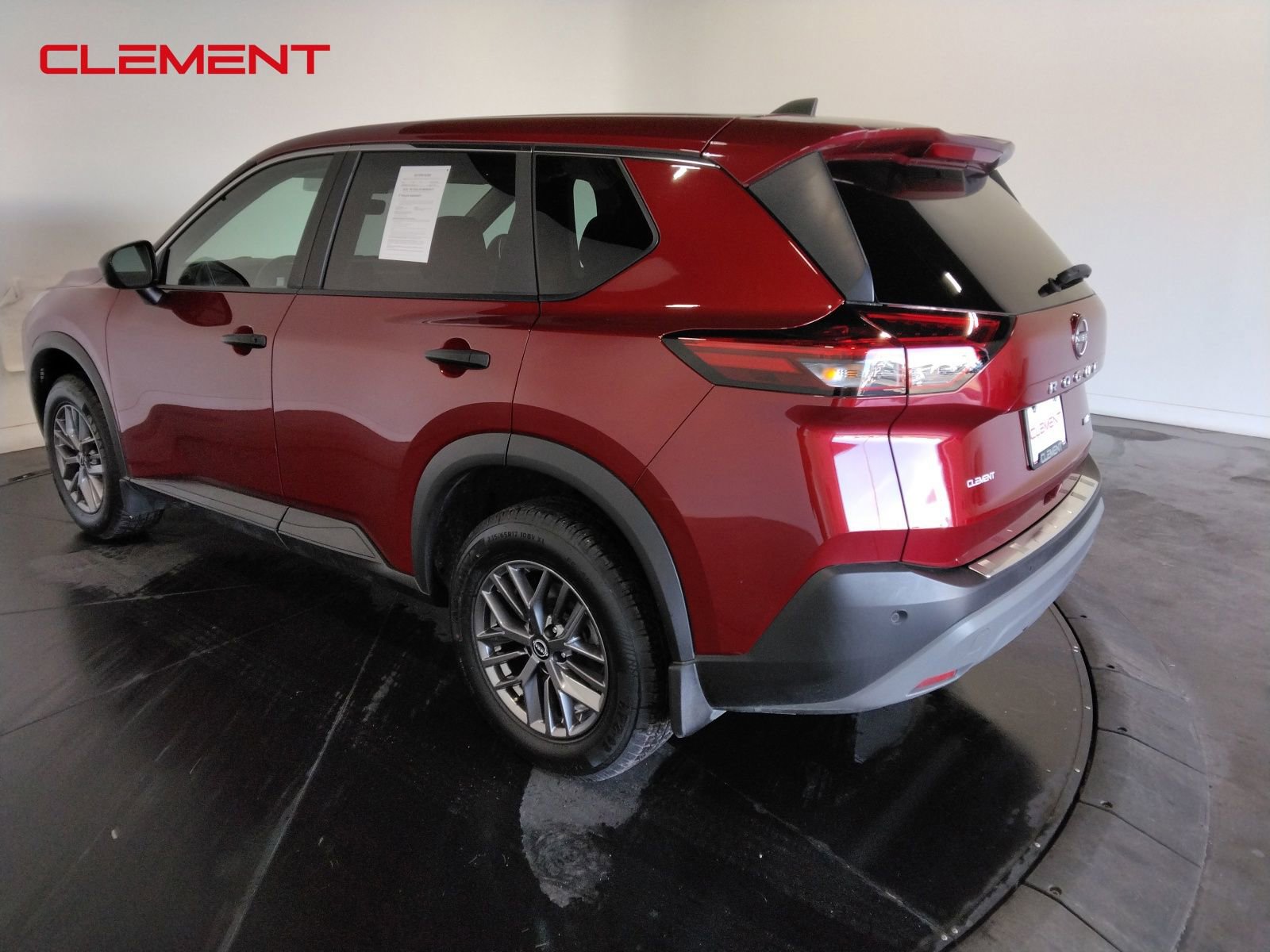 Used 2023 Nissan Rogue S image 7