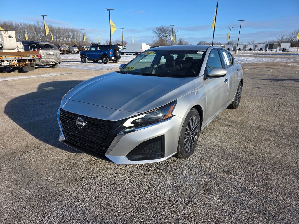 Used 2023 Nissan Altima 2.5 SV image 5