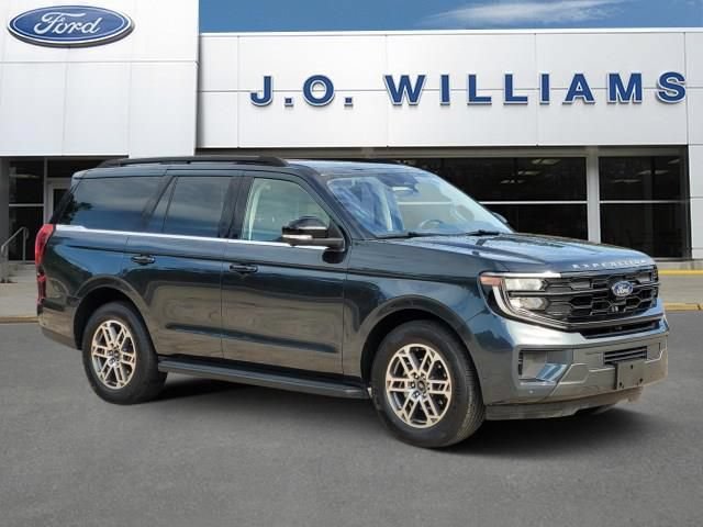 Used 2025 Ford Expedition Active RWD image 1