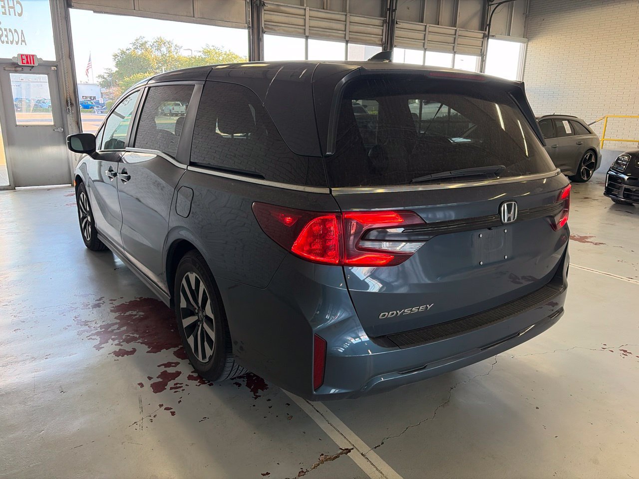 Used 2025 Honda Odyssey EX-L image 5
