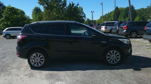 Used 2017 Ford Escape Titanium FWD image 11