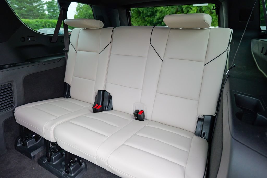 Used 2023 Cadillac Escalade ESV Sport w/ Touring Package AWD/4WD image 30