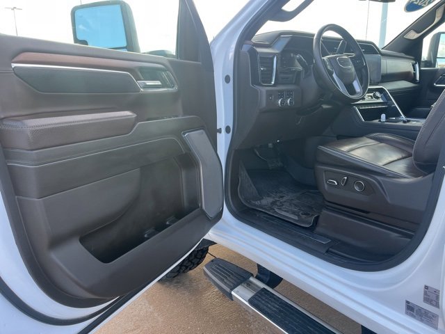 Used 2024 GMC Sierra 3500 Denali image 12