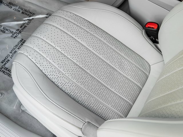 Used 2022 Mercedes-Benz EQS 450+ Sedan image 14