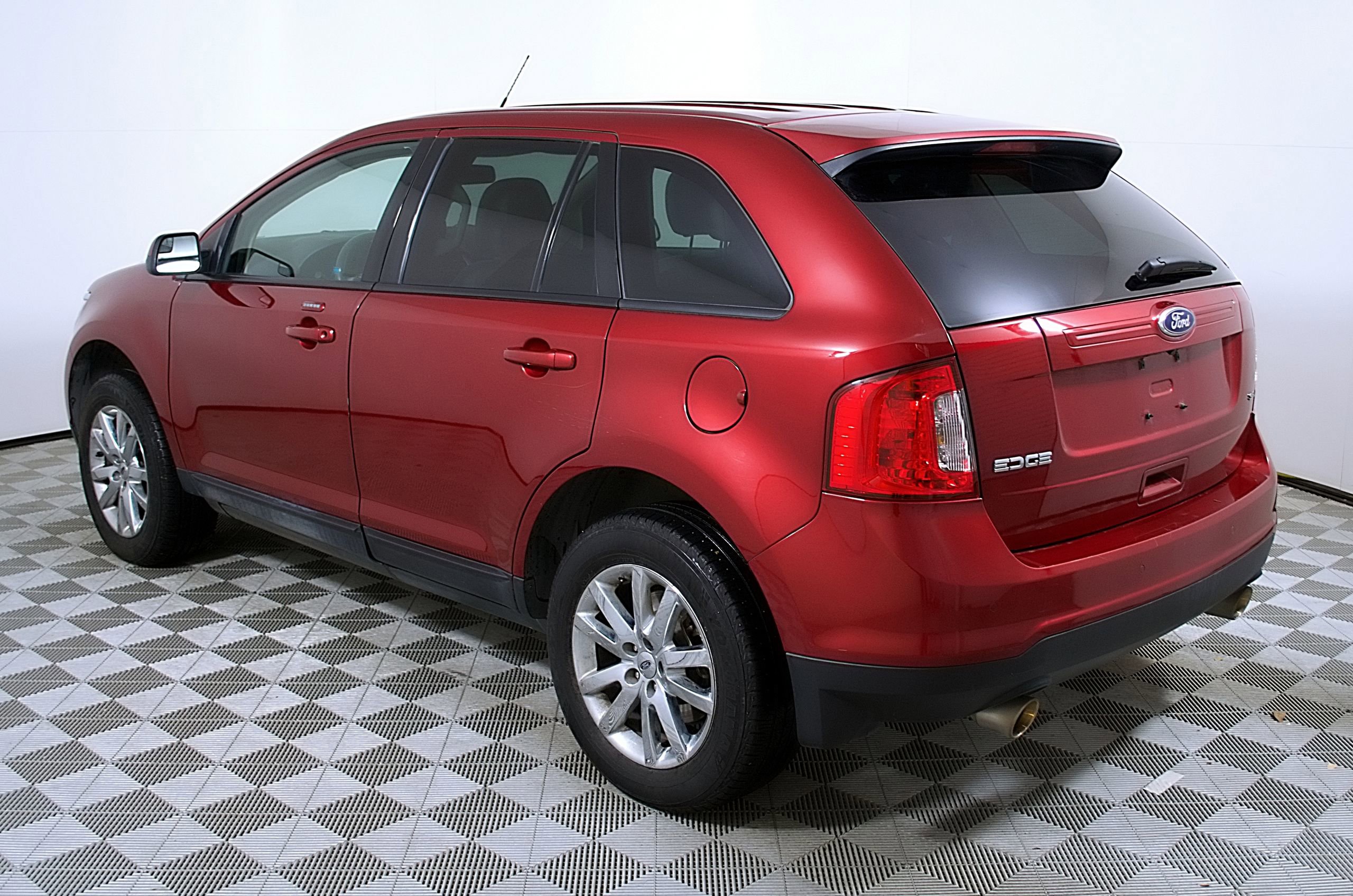 Used 2014 Ford Edge SEL w/ Equipment Group 205A image 9