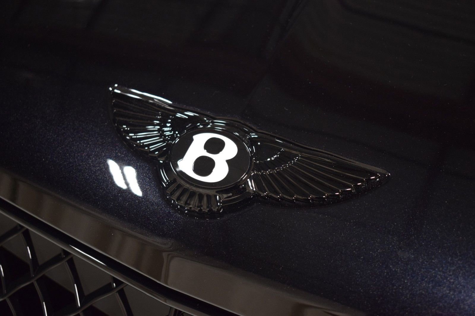 New 2025 Bentley Bentayga AWD/4WD image 9