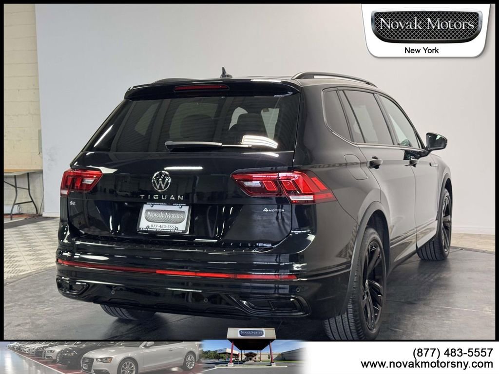 Used 2023 Volkswagen Tiguan SE R-Line AWD/4WD image 10
