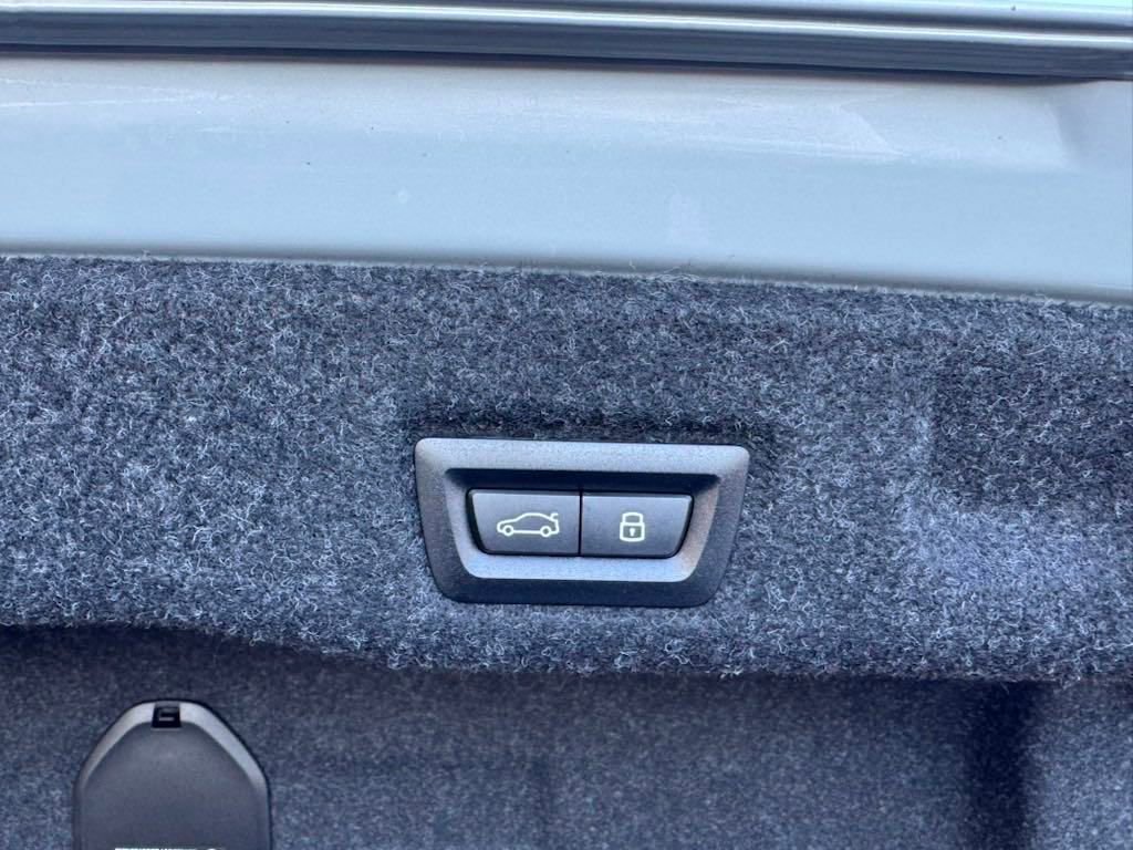 Used 2025 BMW 530i 530i w/ M Sport Package image 18