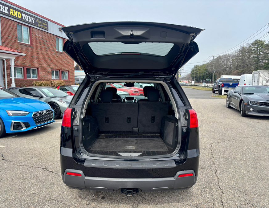 Used 2015 GMC Terrain SLE image 28