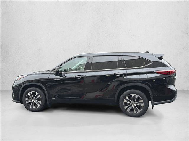 Used 2020 Toyota Highlander XLE AWD/4WD image 8