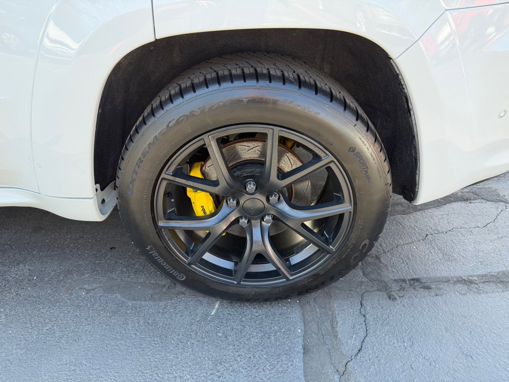 Used 2018 Jeep Grand Cherokee Trackhawk AWD/4WD image 27