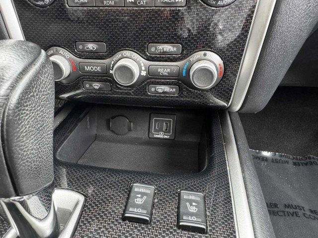 Used 2020 Nissan Pathfinder SL image 36