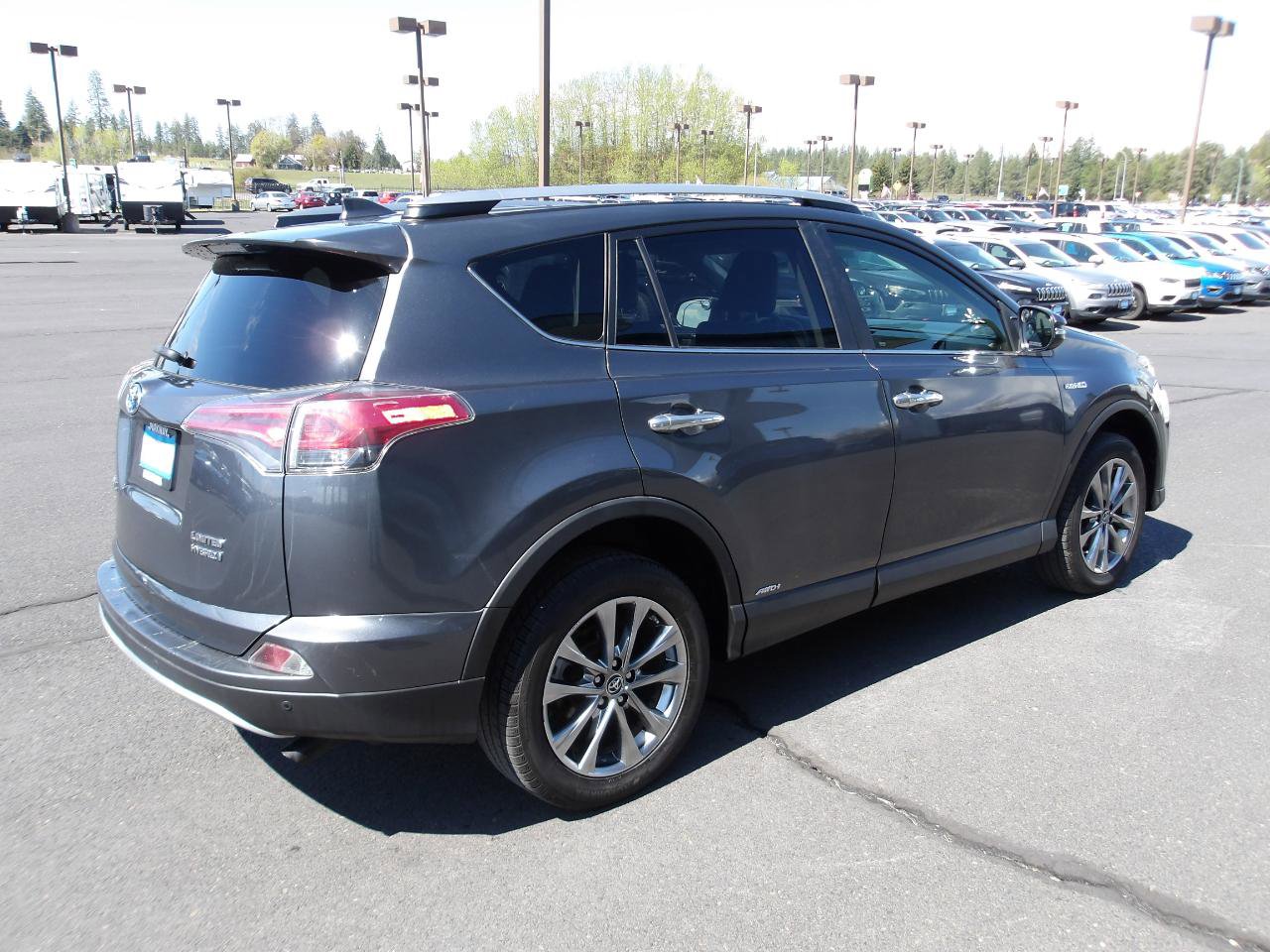 Used 2017 Toyota RAV4 Limited AWD/4WD image 5