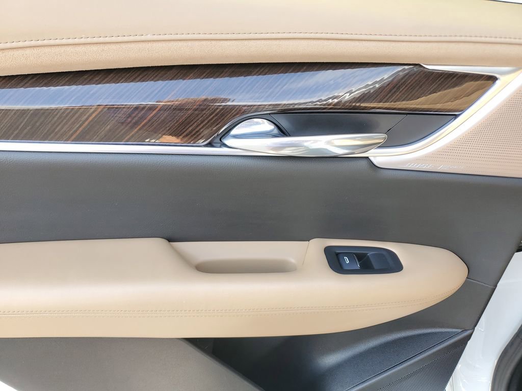 Certified 2024 Cadillac XT6 Premium Luxury w/ Platinum Package image 16