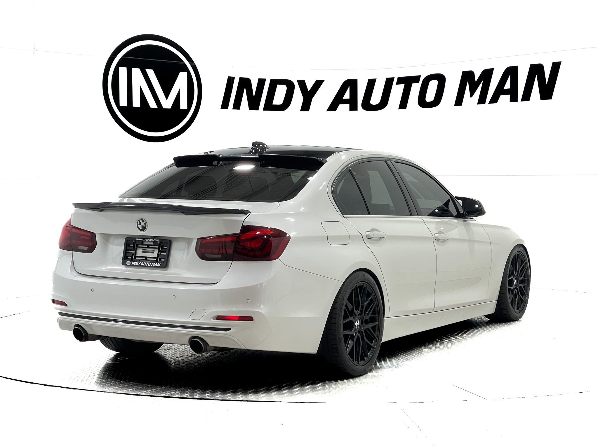 Used 2017 BMW 340i xDrive Sedan image 4