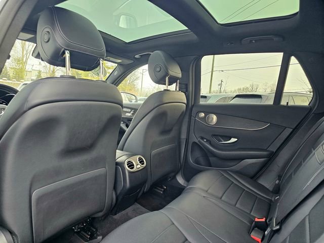 Used 2021 Mercedes-Benz GLC 300 4MATIC image 23