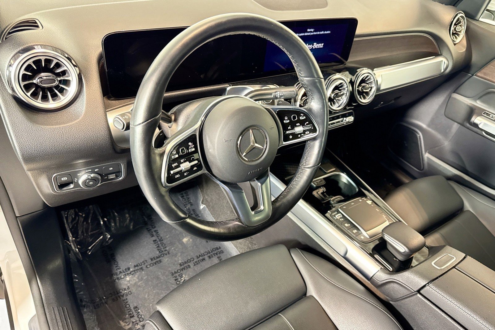 Used 2023 Mercedes-Benz EQB 300 4MATIC image 9