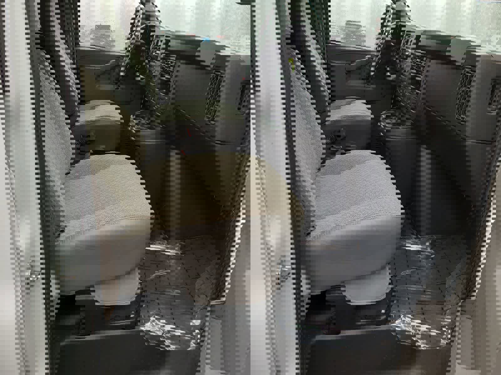 Used 2023 Chevrolet Express 3500 LS image 22