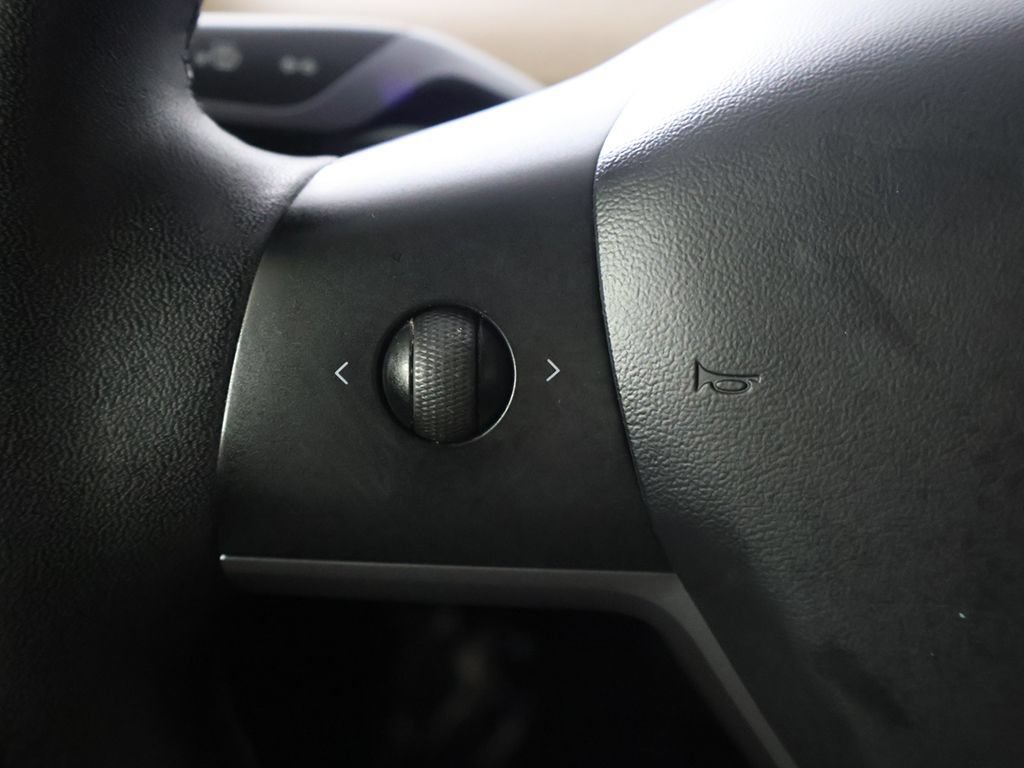 Used 2020 Tesla Model Y Long Range AWD/4WD image 37