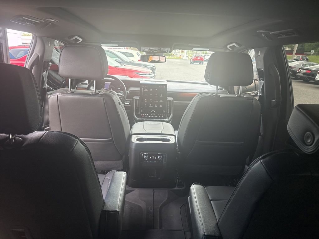 Used 2026 GMC Yukon Denali w/ Sun & Power Step Package AWD/4WD image 18
