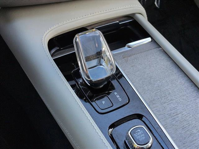 Certified 2023 Volvo XC90 T8 Ultimate w/ Protection Package image 12