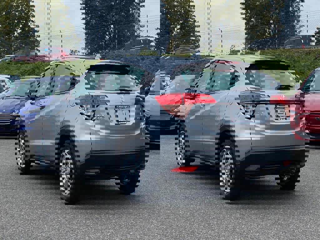 Used 2018 Honda HR-V LX image 3