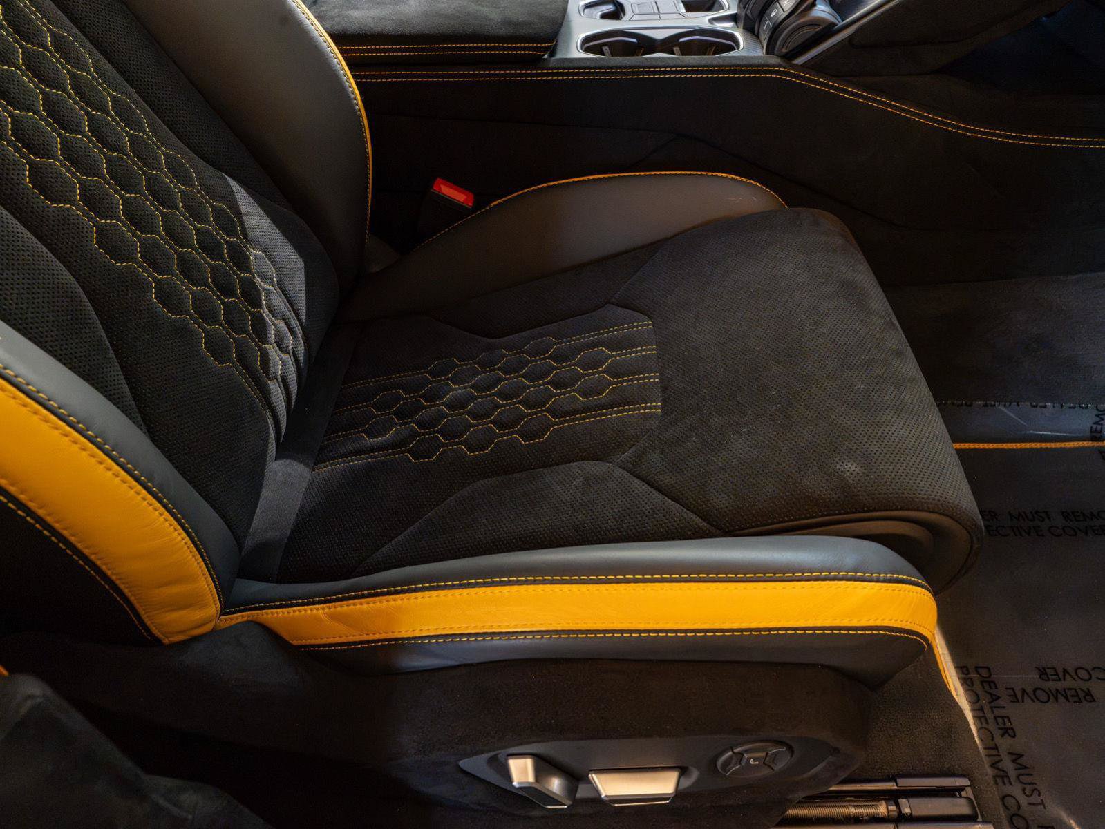 Used 2024 Lamborghini Urus Performante AWD/4WD image 27
