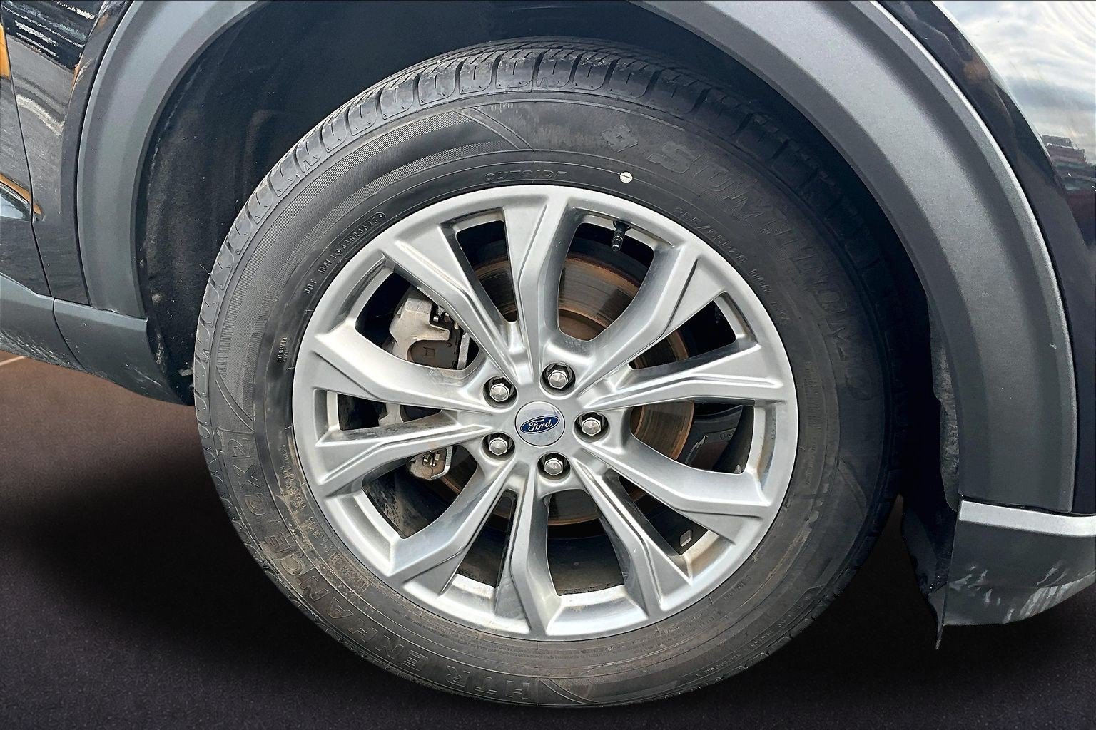 Used 2021 Ford Explorer Limited w/ Equipment Group 301A RWD image 8