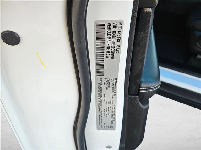 Used 2023 Jeep Grand Cherokee Laredo w/ Luxury Tech Group I image 24