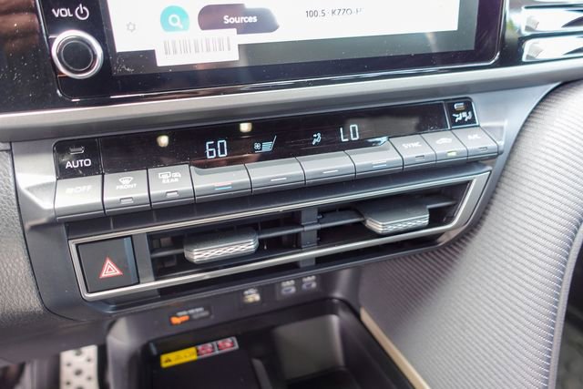 Certified 2026 Toyota Camry SE w/ Convenience Package FWD image 19