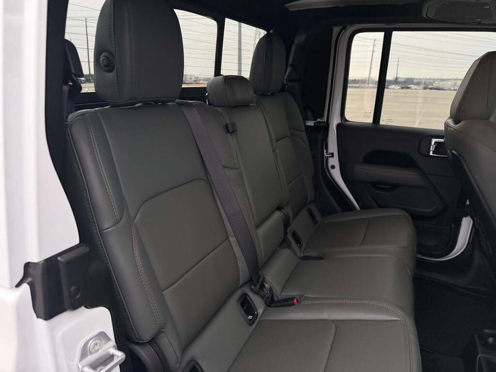 New 2026 Jeep Gladiator Mojave image 22