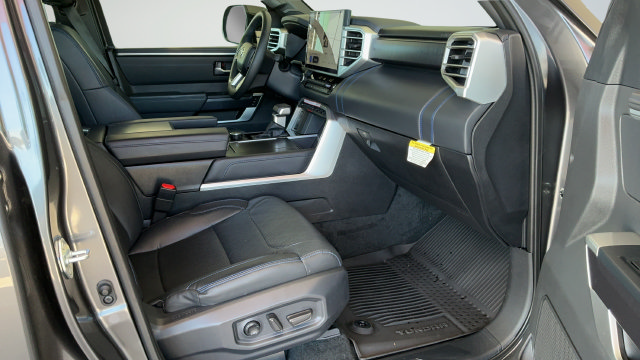 Used 2025 Toyota Tundra Platinum AWD/4WD image 24