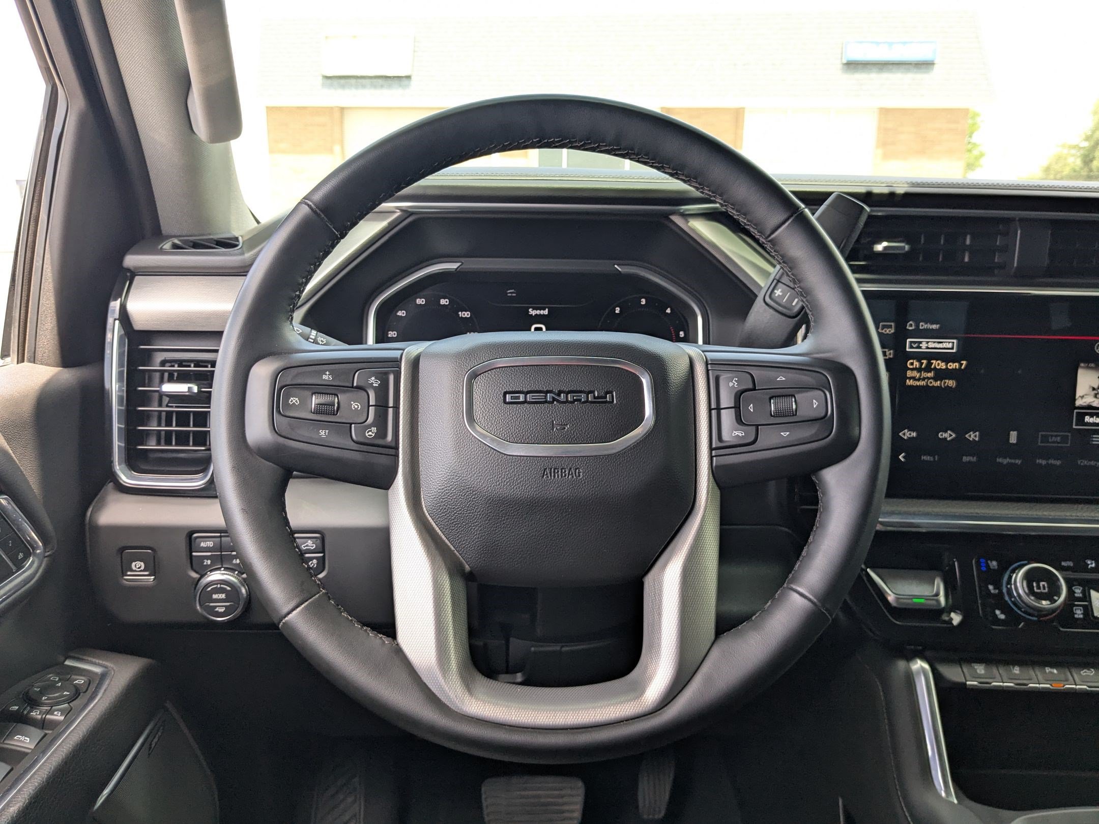 Used 2024 GMC Sierra 3500 Denali w/ Technology Package AWD/4WD image 19
