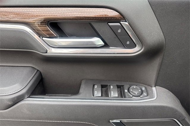 Used 2025 Chevrolet Silverado 1500 LT image 11