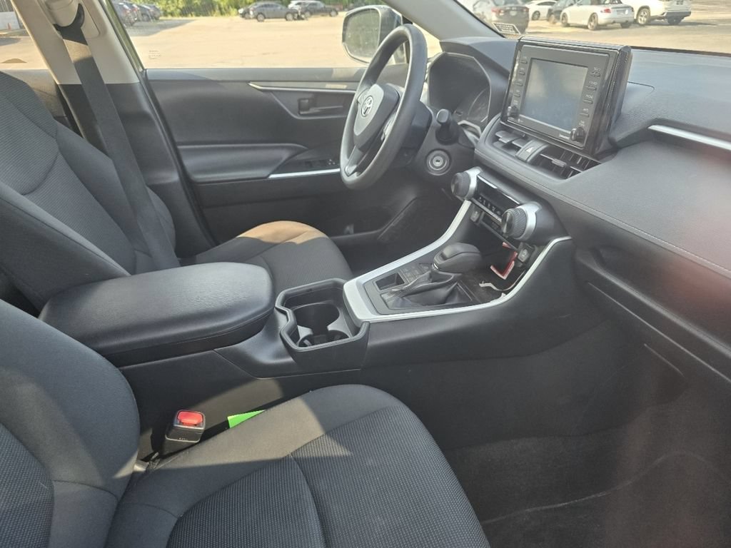 Used 2020 Toyota RAV4 LE w/ All Weather Liner Package AWD/4WD image 12