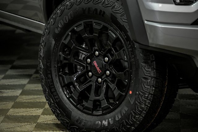 New 2026 GMC Canyon Elevation w/ Convenience Package image 3