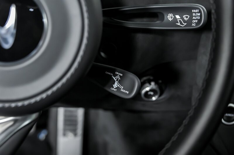 Used 2024 McLaren 750S Spider RWD image 30