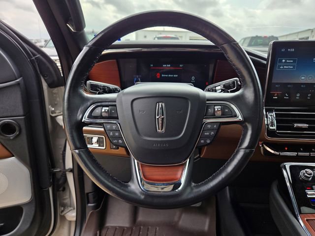 Used 2022 Lincoln Navigator L Reserve RWD image 10