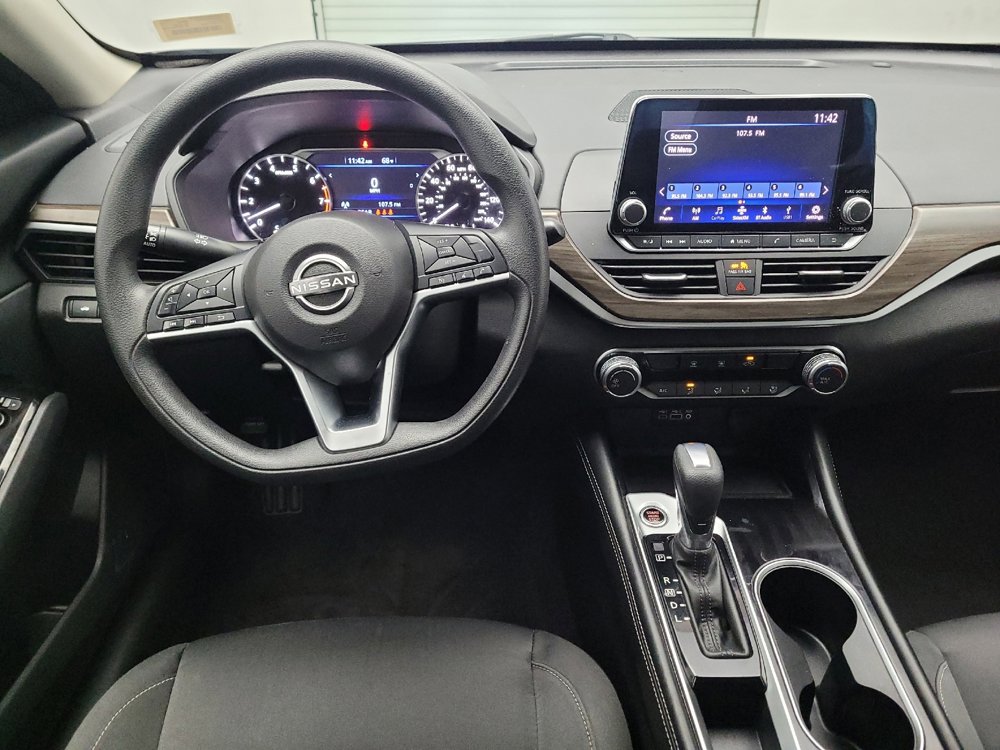 Used 2023 Nissan Altima 2.5 SV image 22