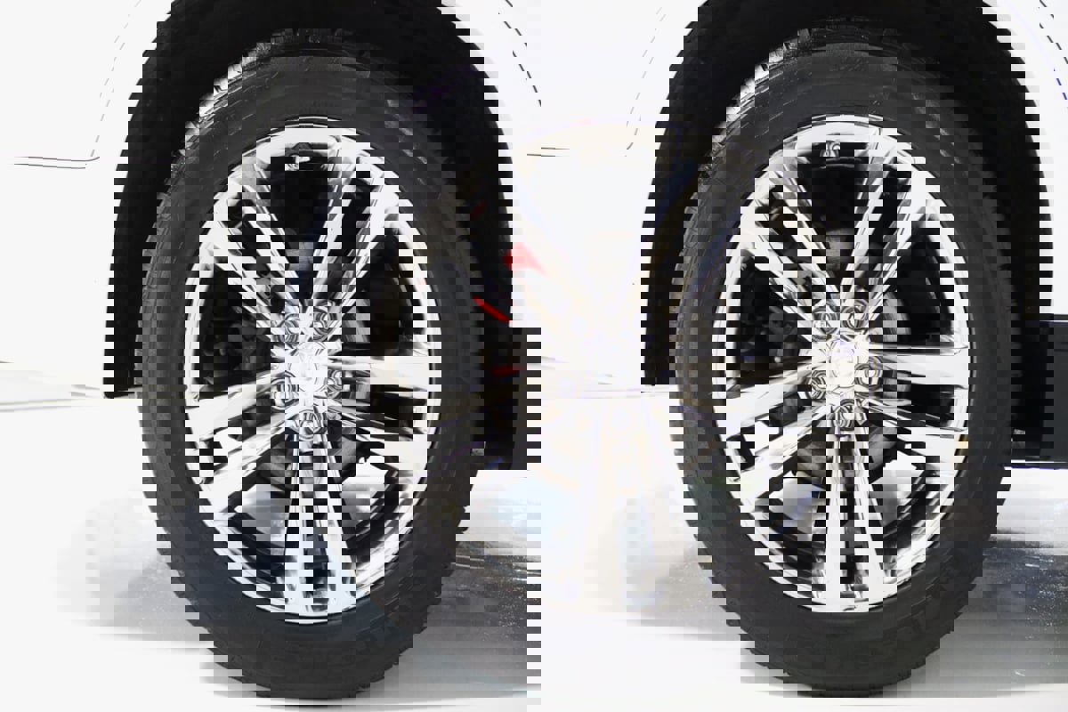 Used 2014 Kia Sorento SX w/ 3rd Row Package image 82