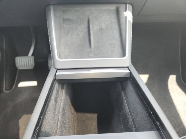 Used 2026 Tesla Model Y Long Range AWD/4WD image 29