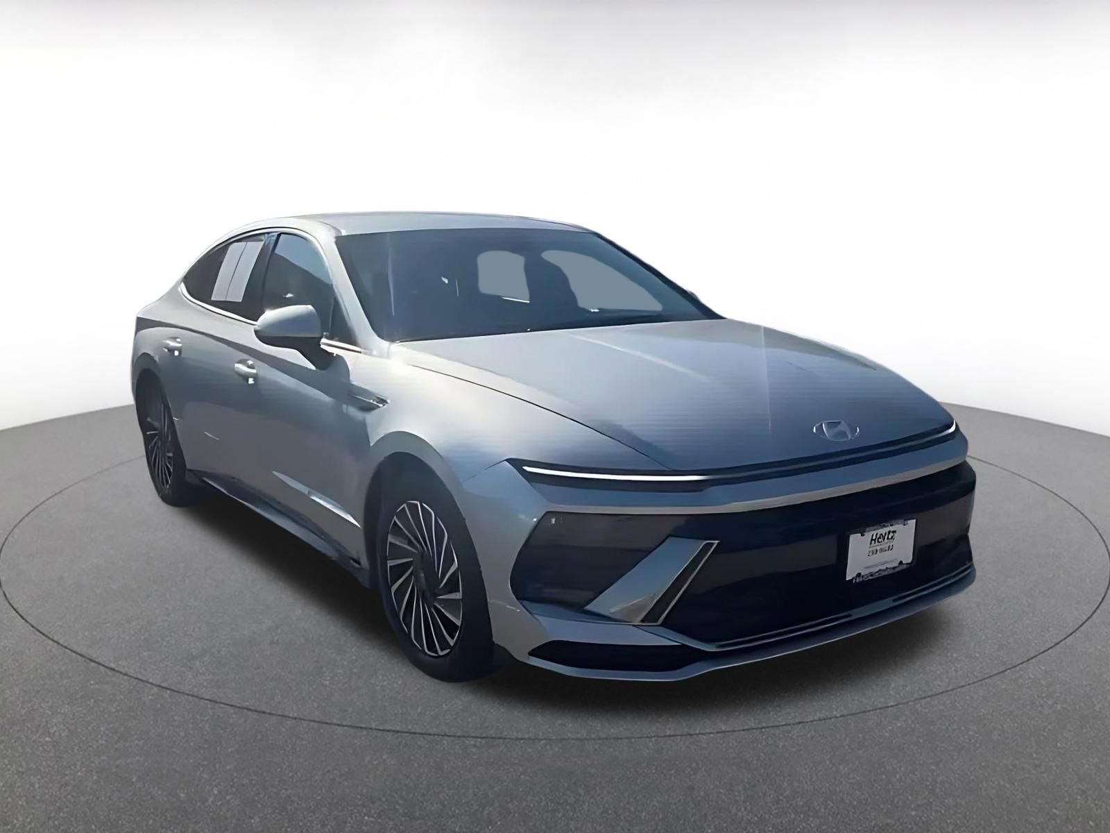 Used 2025 Hyundai Sonata SEL FWD image 3