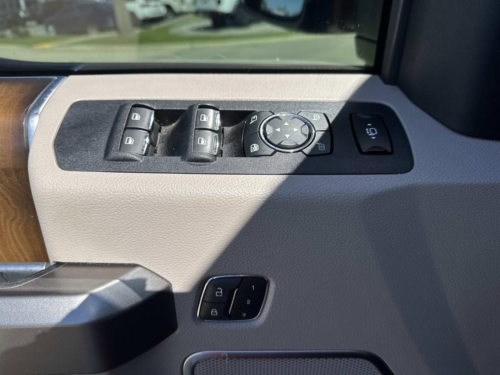 Used 2019 Ford F250 Limited w/ FX4 Off-Road Package image 22