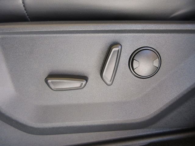 Certified 2025 Ford Expedition Max Platinum image 12